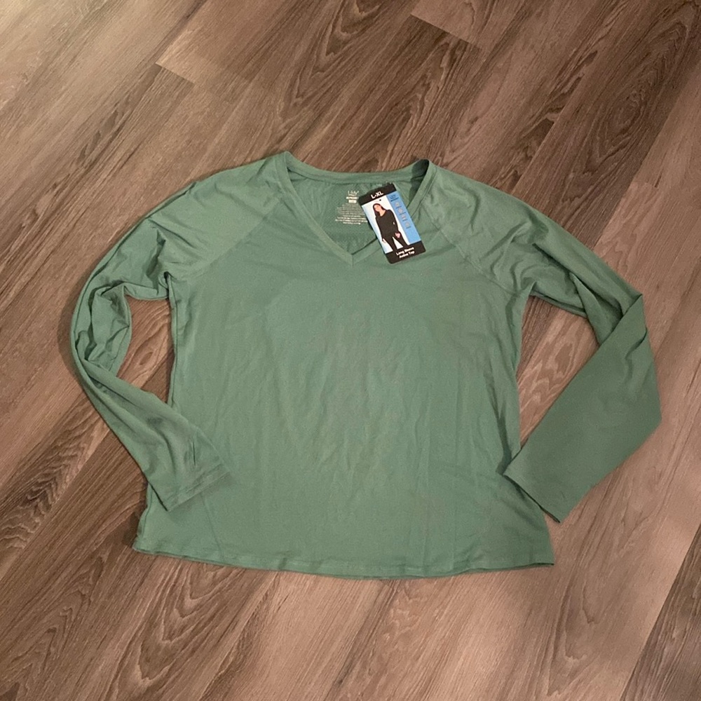 Lildy long sleeve action top.
